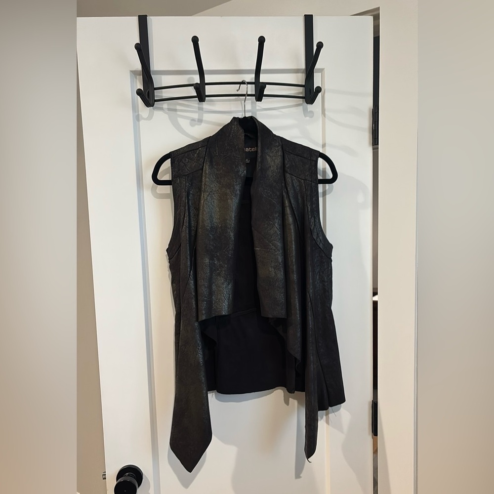 Bagatelle Faux Leather/Suede Textured Black Waterfall Vest Women’s Medium